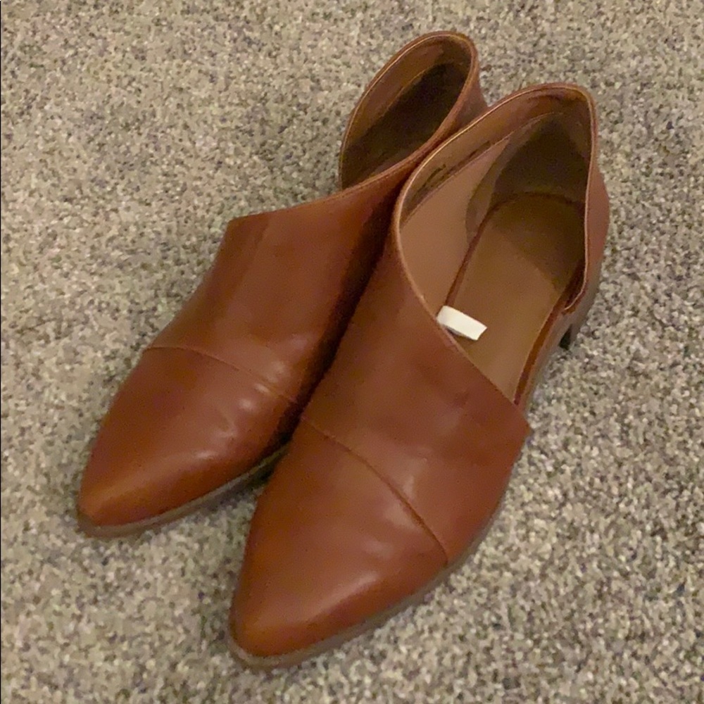 Light brown booties